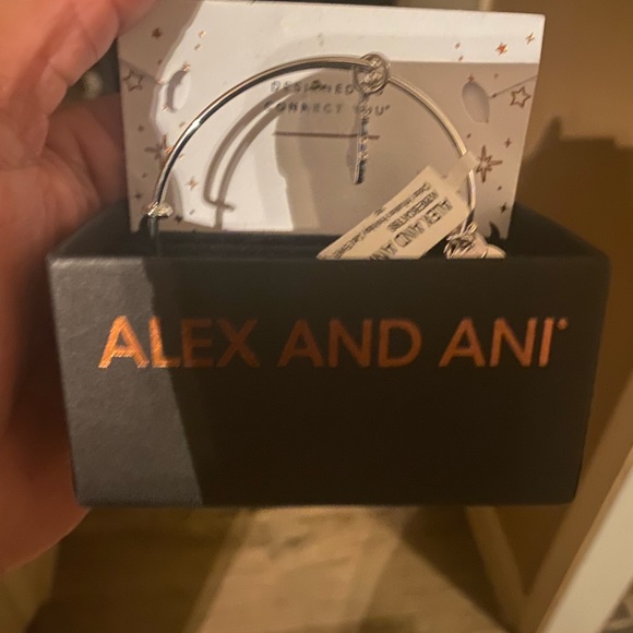 New Alex & Ani - Picture 4 of 4